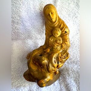 Vintage - Burl Wood sculpture of Mary and Jesus - beautiful piece